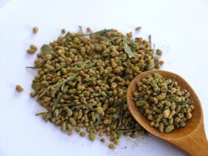 Genmaicha made from green tea leaves blended with roasted rice.