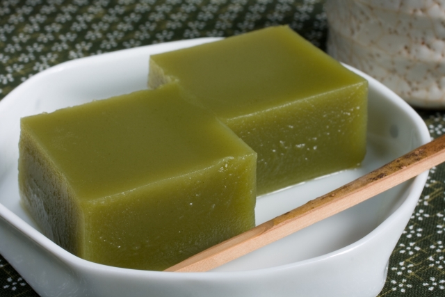 Matcha mizu-yokan served on a small plate