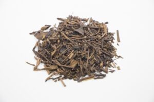 Roasted tea leaves and stems used in san-nen bancha