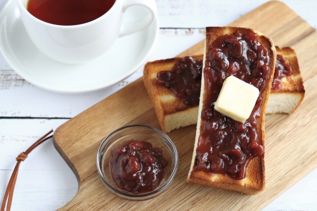 Ogura toast topped with anko and butter
